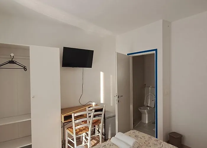 Oleander Rooms